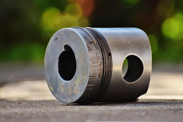 truck piston, engine piston, piston seizure, mechanic, auto part, defect, truck, aluminum, engine piston, auto part, auto part, auto part, auto part, auto part, aluminum, aluminum, aluminum. Auto repair shop payroll: rates and total labour cost