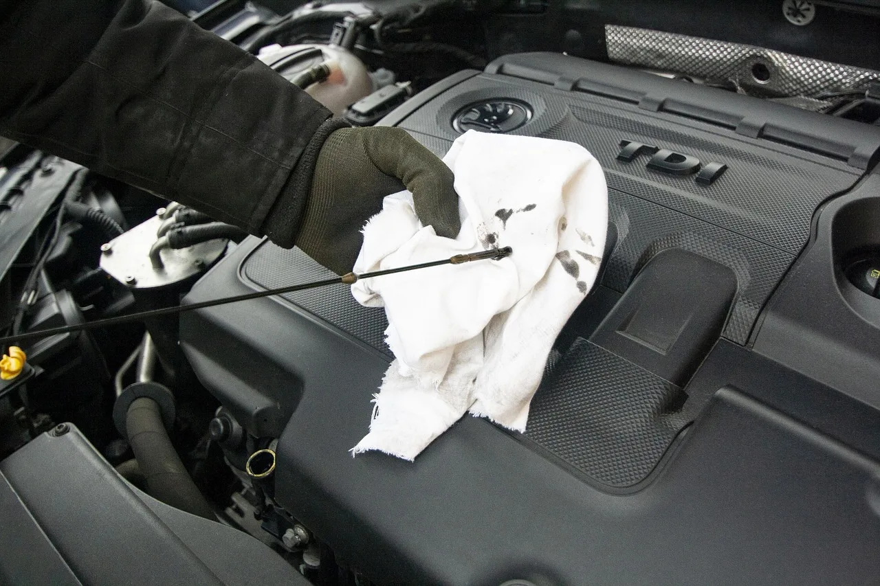 oil, changing the oil, maintenance, mechanic, engine, services, car, vehicle, car wallpapers, work, repairs, repair. How to start auto repair shop: a launch-planning outline