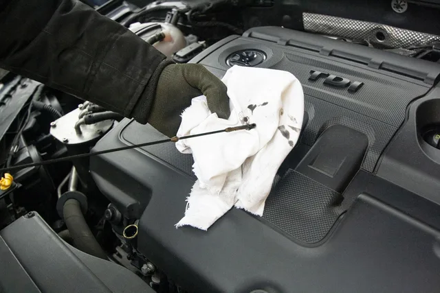 oil, changing the oil, maintenance, mechanic, engine, services, car, vehicle, car wallpapers, work, repairs, repair. How to start auto repair shop: a launch-planning outline